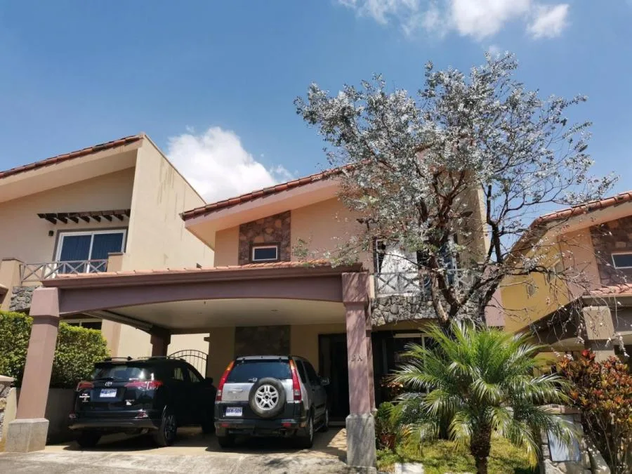 Venta de Casa en San Francisco de Heredia. RAH 25-1005 - Venta en San Francisco