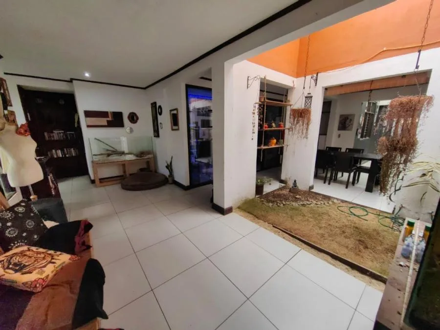Venta de casa con apartamento independiente en Los Colegios de Moravia - NG - Venta en Moravia, photo 3