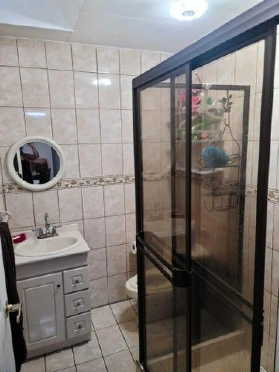 Venta de Casa en Tibás, San José. - Venta en Tibás — photo 2