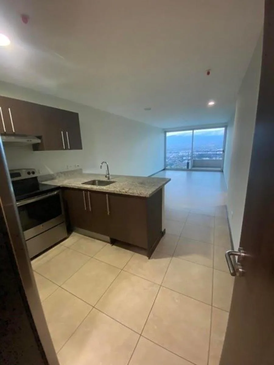 Alquiler de Apartamento en San Jose. - Alquiler / Renta en San José — photo 2