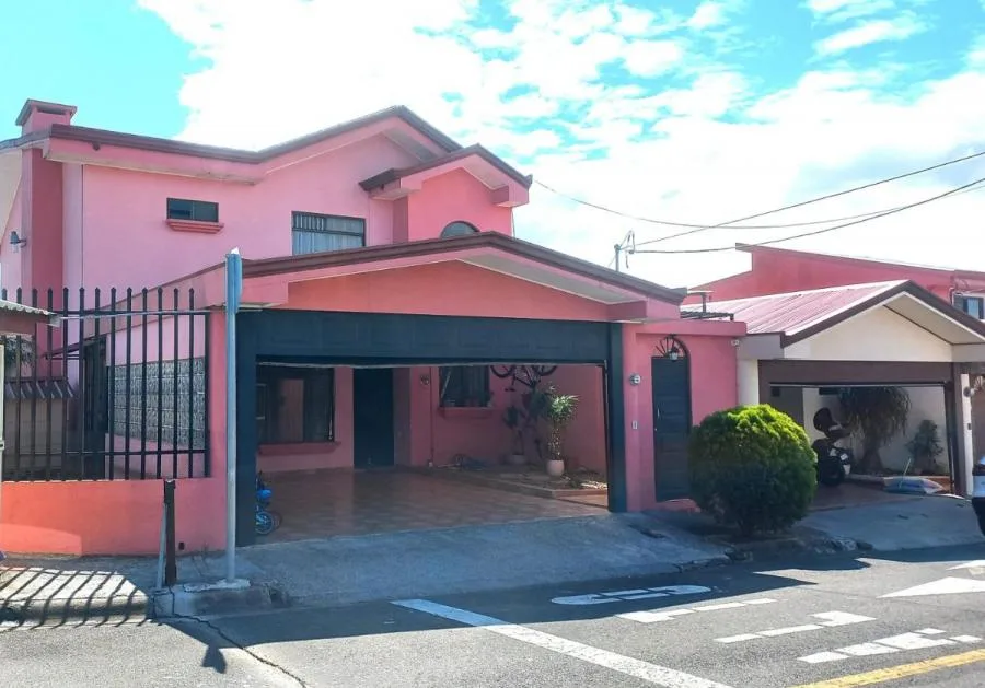 Venta de Casa San Vicente moravia MGA - Venta en Moravia
