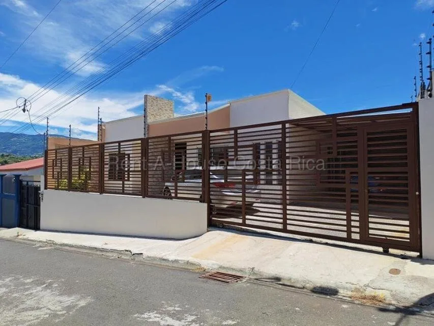 Venta de Casa en San Isidro de Alajuela. RAH 26-2092 - Venta en Alajuela