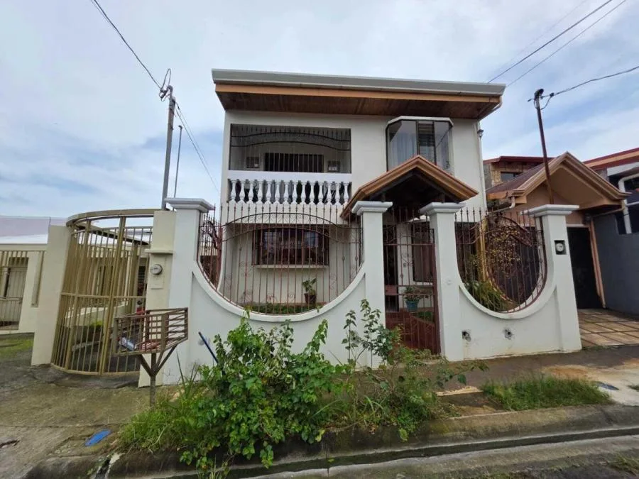 Venta de Casa en Grecia, Alajuela. RAH 26-413 - Venta en Grecia