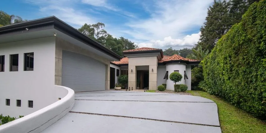 Venta de casa de una planta en Residencial Aves del Paraíso, San Rafael de Heredia $650.000 #VI001 - Venta en San Rafael