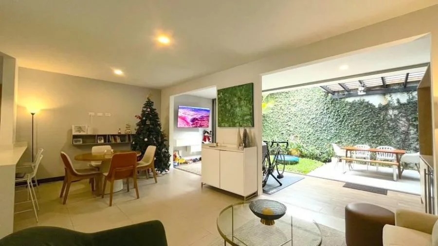 Venta de Casa en San Antonio de Escazú. RAH 26-926 - Venta en Escazú