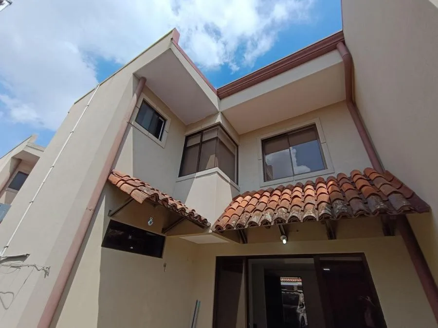 Venta de casa en condominio en San Pablo de Heredia US$ 185,000 #4474 - Venta en San Pablo — photo 2