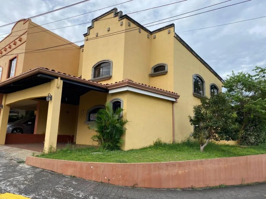 Casa en Venta en San Francisco de Heredia MLS #23-1032 CL - Venta en San Francisco