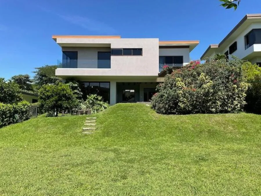 Venta de amplia casa en Hacienda Espinal - Venta en Hacienda Espinal