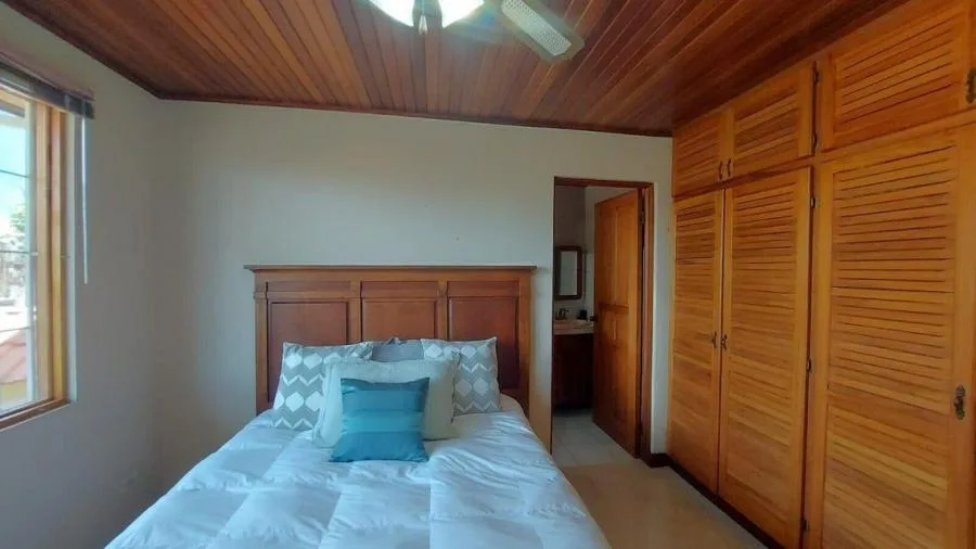 VENTA DE CASA EN  RESIDENCIAL EN SABANILLA  MONTES DE OCA PBR - Venta en Montes de Oca — photo 2