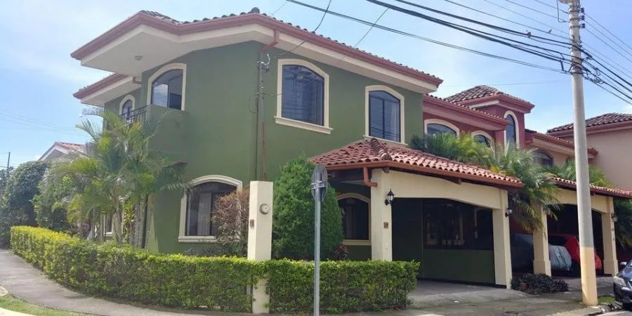 Venta de Casa en San Francisco, Heredia. - Venta en San Francisco