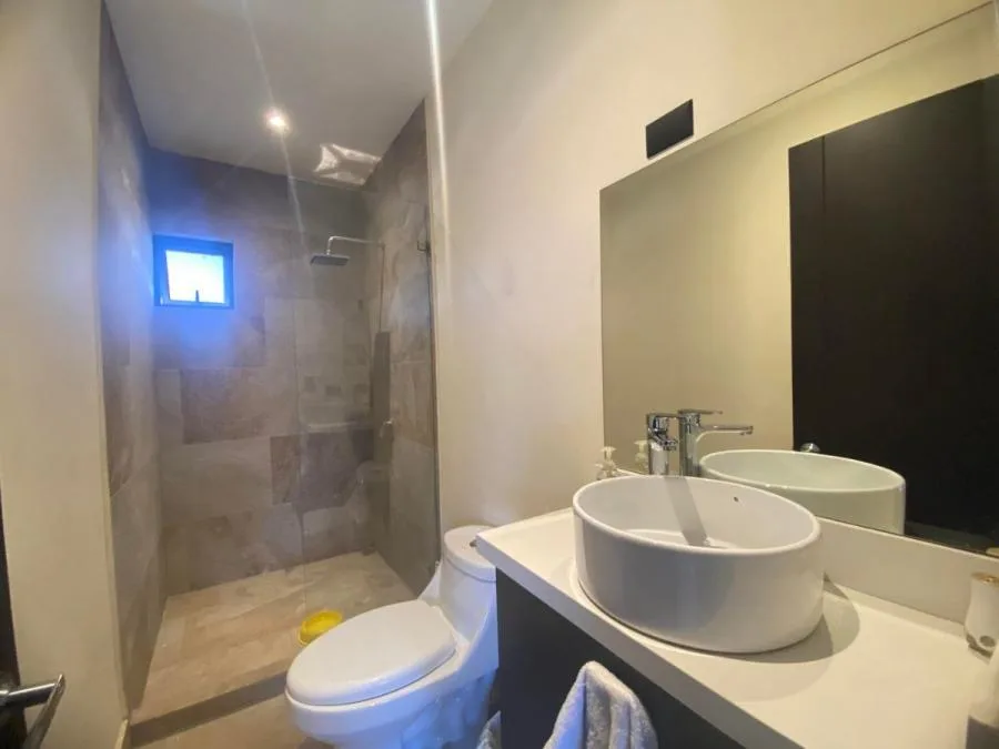 Casa en Venta cerca del Centro Ubicada en Mora, Colon - Venta en Mora — photo 3
