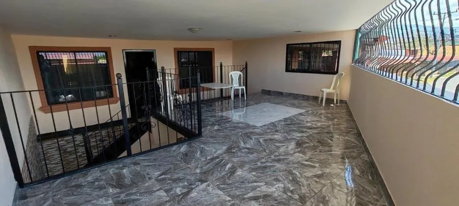 Venta de Casa en el Centro de Alajuela. RAH 26-957 - Venta en Alajuela