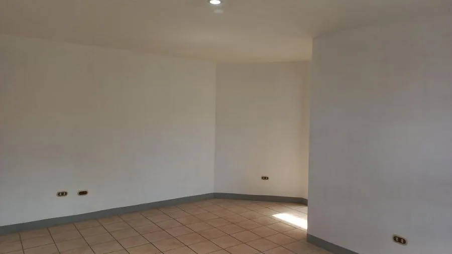 Venta de Casa en Montes de Oca, San José. RAH 25-581 - Venta en Montes de Oca — photo 2