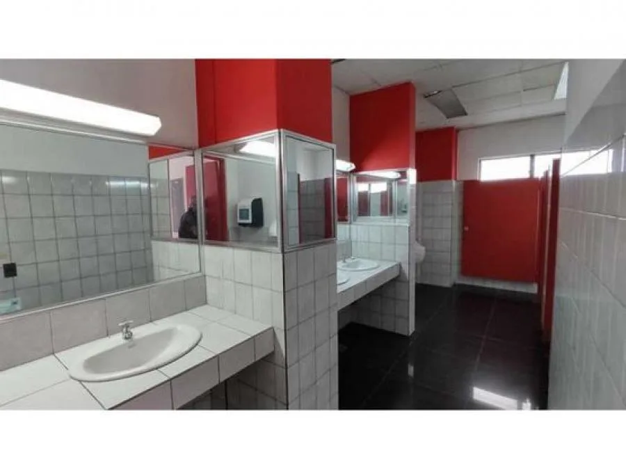 Edificio en Venta en San José, Barrio Tournon. Codigo #5PVV9202074 - Venta en Goicoechea — photo 3