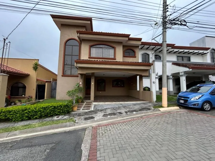 CASA EN VENTA HEREDIA, cod: CTL 25-1696 - Venta en Heredia