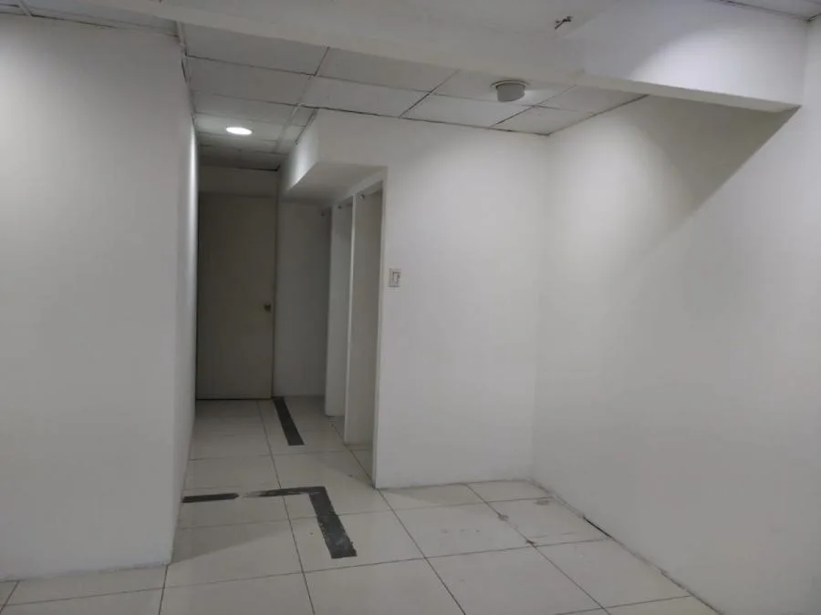 ALQUILER DE LOCAL COMERCIAL, SAN JOSE, AVENIDA CENTRAL - Alquiler / Renta en San José — photo 2