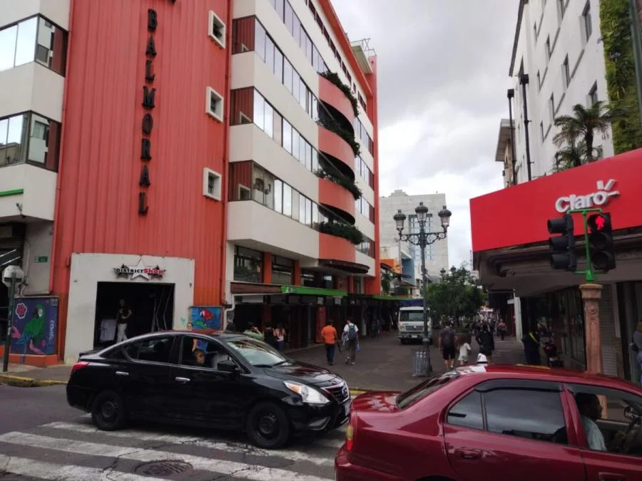 ALQUILER DE LOCAL COMERCIAL, SAN JOSE, AVENIDA CENTRAL - Alquiler / Renta en San José — photo 3