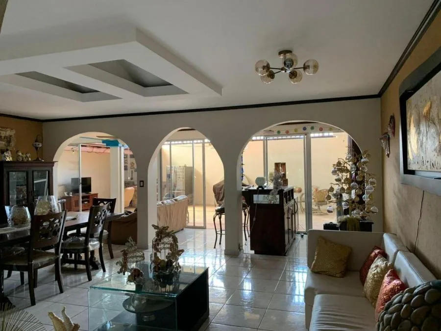 Venta de Casa en Bosques de Doña Rosa Belén Heredia - Venta en Belén