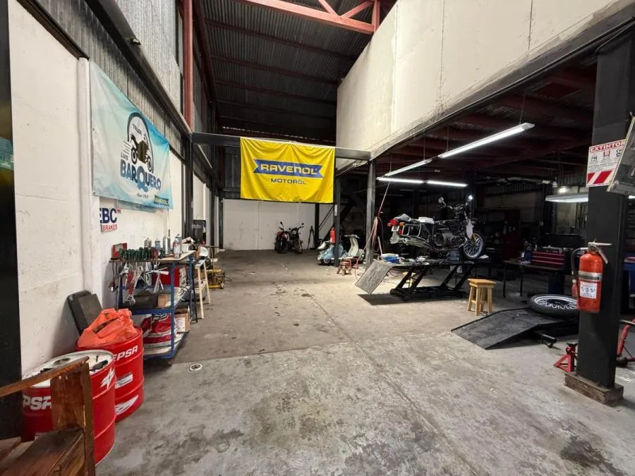 Venta de Local Comercial + Apartamento en Goicoechea, San José. RAH 25-1517 - Venta en Goicoechea — photo 3