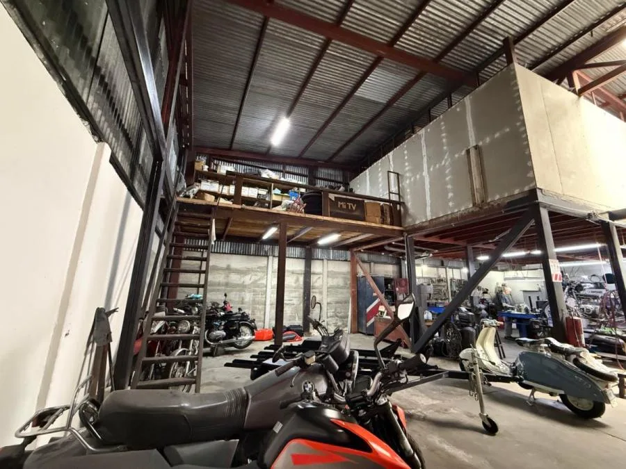 Venta de Local Comercial + Apartamento en Goicoechea, San José. RAH 25-1517 - Venta en Goicoechea — photo 4