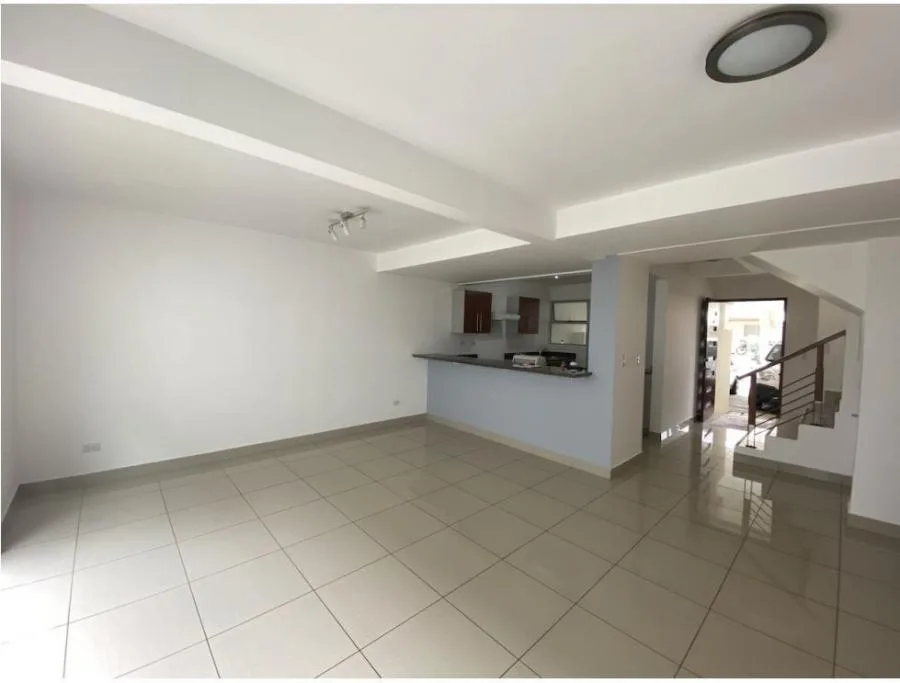 Venta de casa en condominio en Barlovento, Curridabat US$170,000 #JM29 - Venta en Curridabat