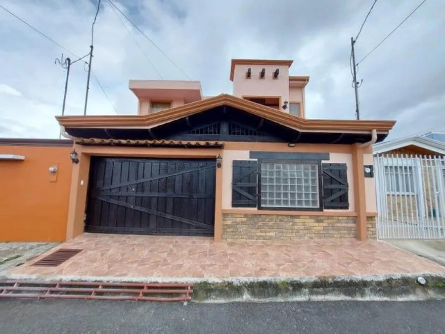 Venta de Casa en Oreamuno Cartago - Venta en Oreamuno