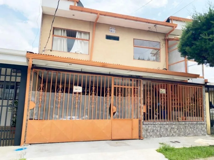 CASA EN VENTA EN ALSELMO LLORENTE, TIBÁS RAH 2429 - Venta en Tibás