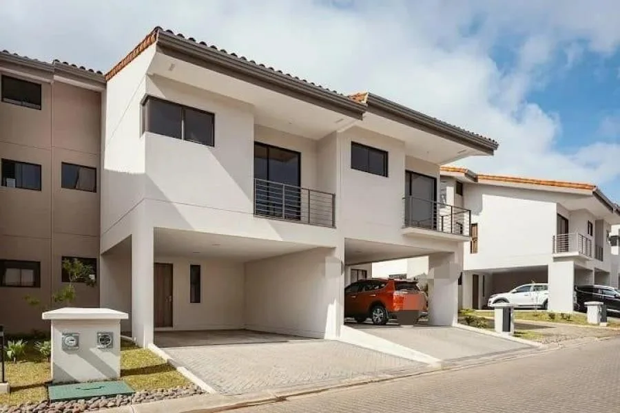 Venta de Casa en Mata de Plátano-Goicoechea. RAH 26-1348 - Venta en Guadalupe