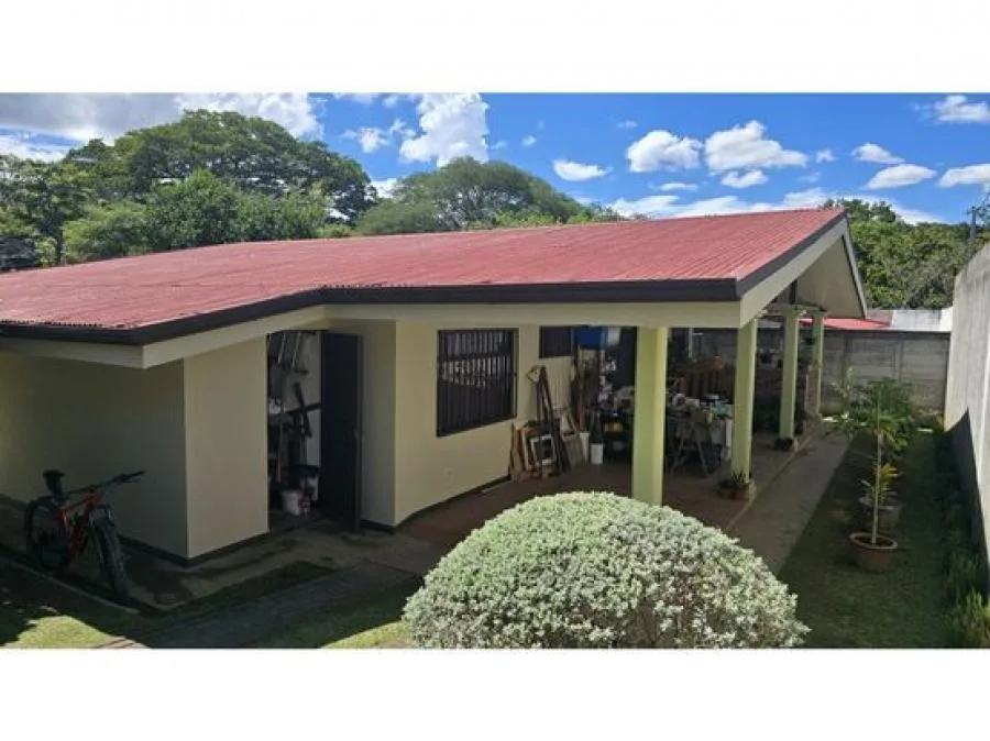 Casa en Venta en Santa Ana, Lindora. Uso Mixto. PVV9681311 - Venta en San José — photo 2