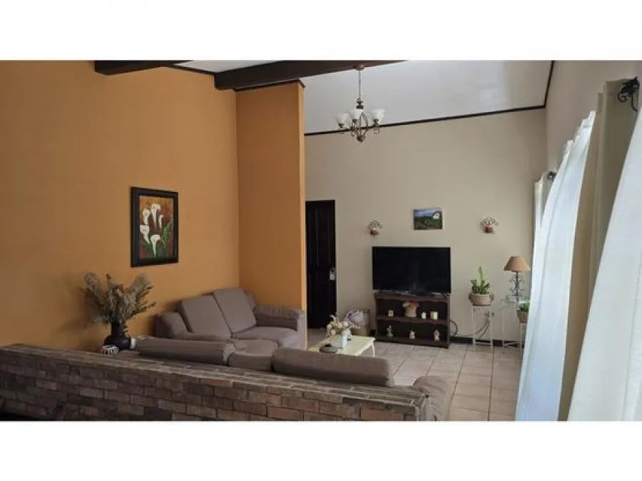 Casa en Venta en Santa Ana, Lindora. Uso Mixto. PVV9681311 - Venta en San José — photo 5