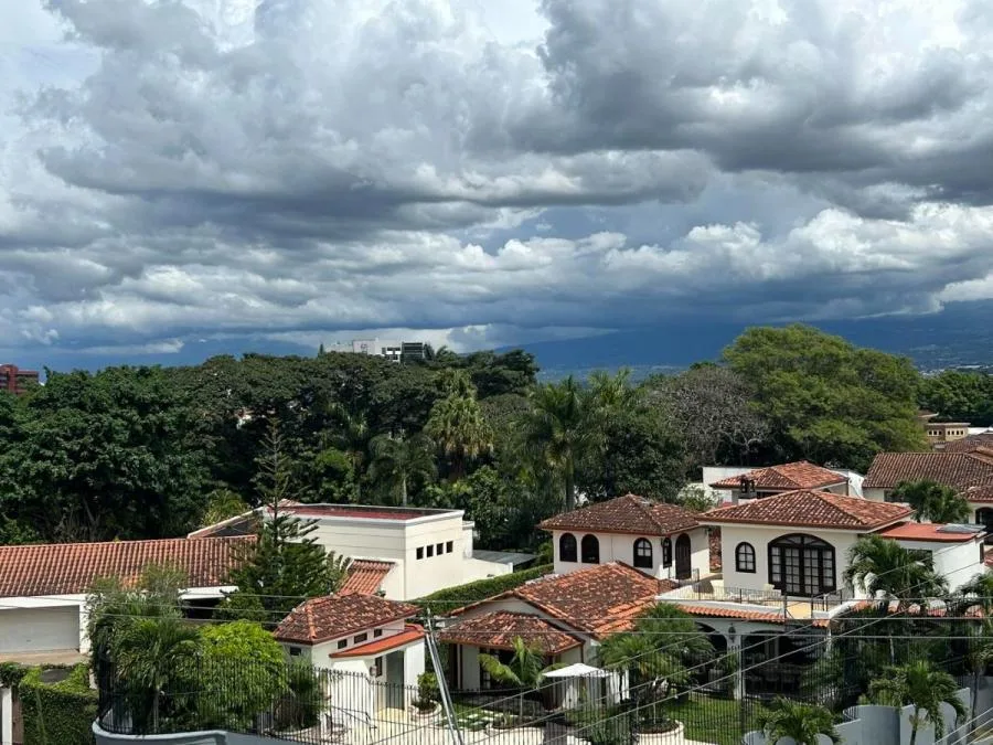 Venta de Apartamento en San Rafael de Escazú. RAH 26-728 - Venta en Escazú