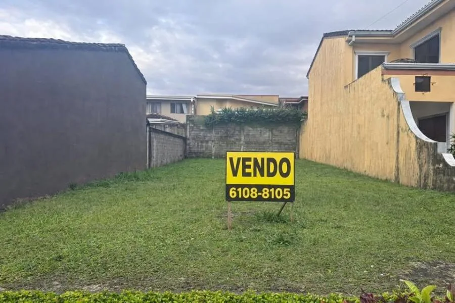 lote en condominio San Joaquin de flores - Venta en Flores