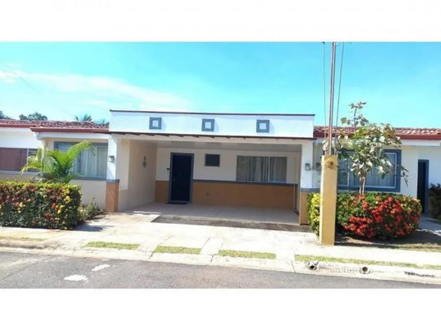 VENTA DE CASA AMUEBLADA, PUNTARENAS, BEJUCO, CONDOMINIO MÁLAGA - Venta en Parrita