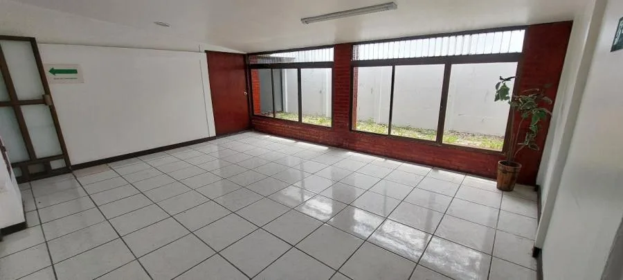 Venta de Edificio Comercial en Ipis de Goicoechea. RAH 26-626 - Venta en Goicoechea