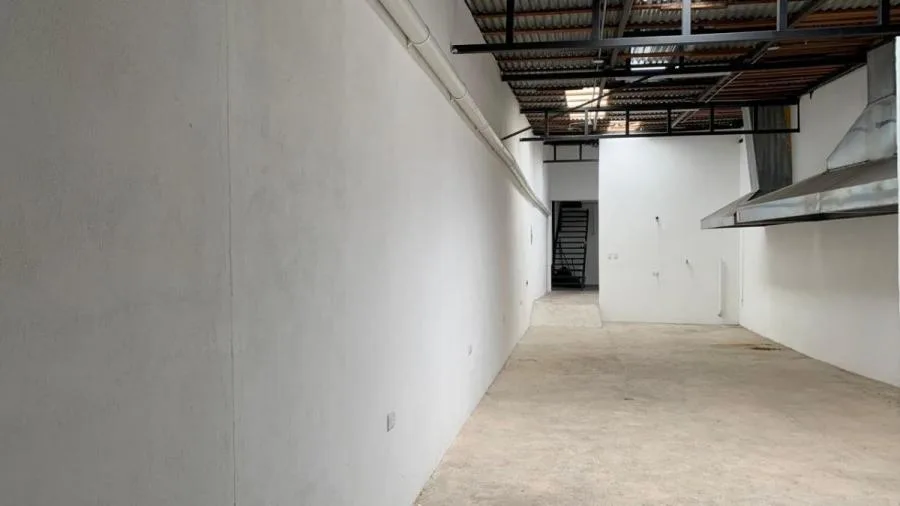 Alquiler de Amplio Local Comercial en San José / Mls. 26-1198 OFC JB - Alquiler / Renta en San José — photo 3