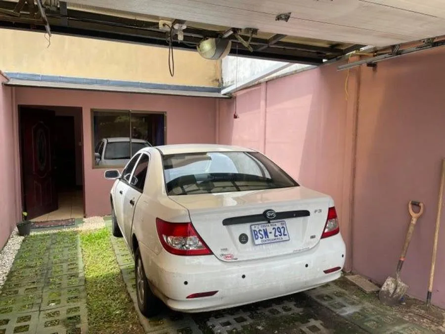Venta de 2 Casas en Goicoechea, San José. RAH #26-726 INVERSIÓN - Venta en Goicoechea — photo 2