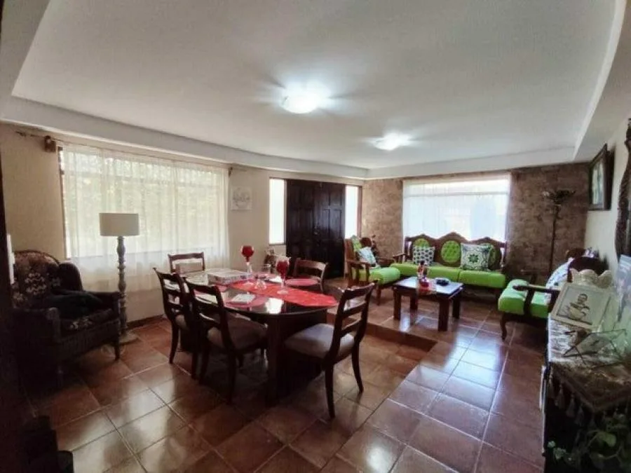 Venta de casa estilo colonial con amplias areas verdes RAH 231652 - Venta en Vasquez de Coronado — photo 2