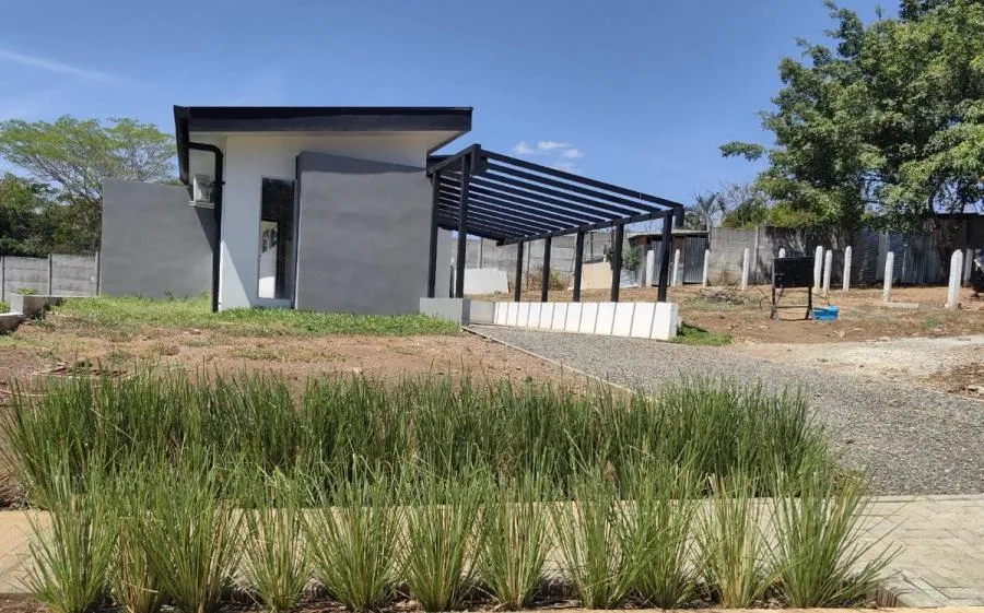 CASA EN VENTA en Coyolar de Orotina MRX-0028 - Venta en Orotina