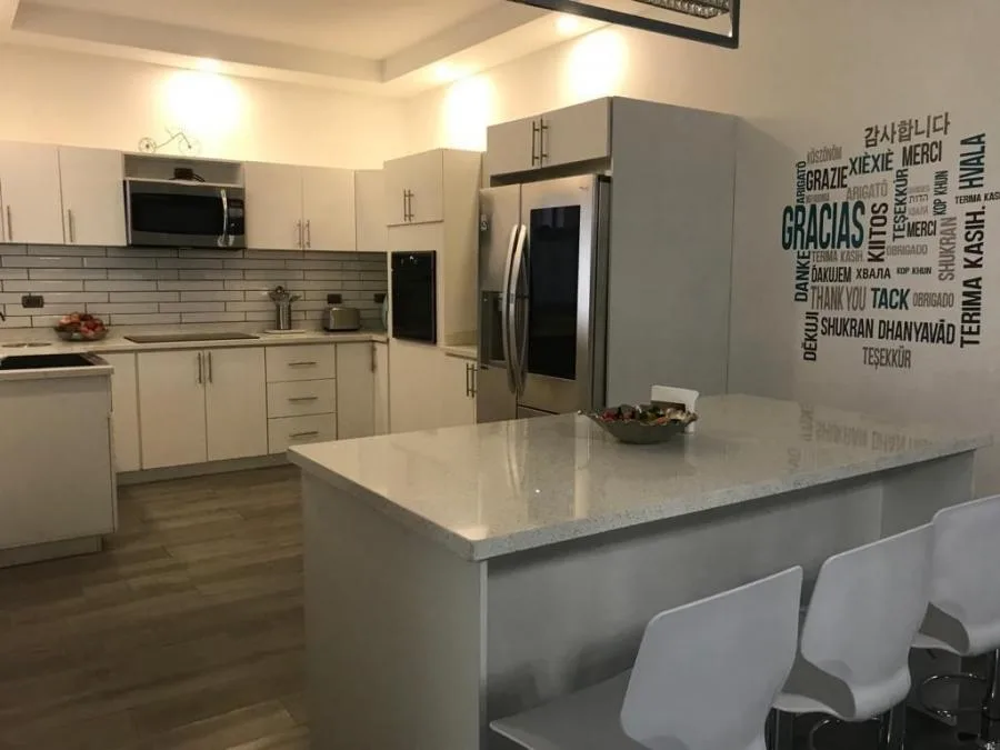 Venta de Casa en Residencial en las Vueltas la Guácima - Venta en Guácima