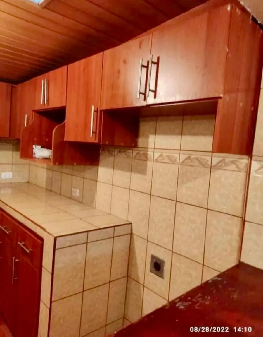 Oportunidad única! Casa esquinera con 2 locales comerciales en venta en San Pedro de Coronado - Venta en Vasquez de Coronado — photo 4