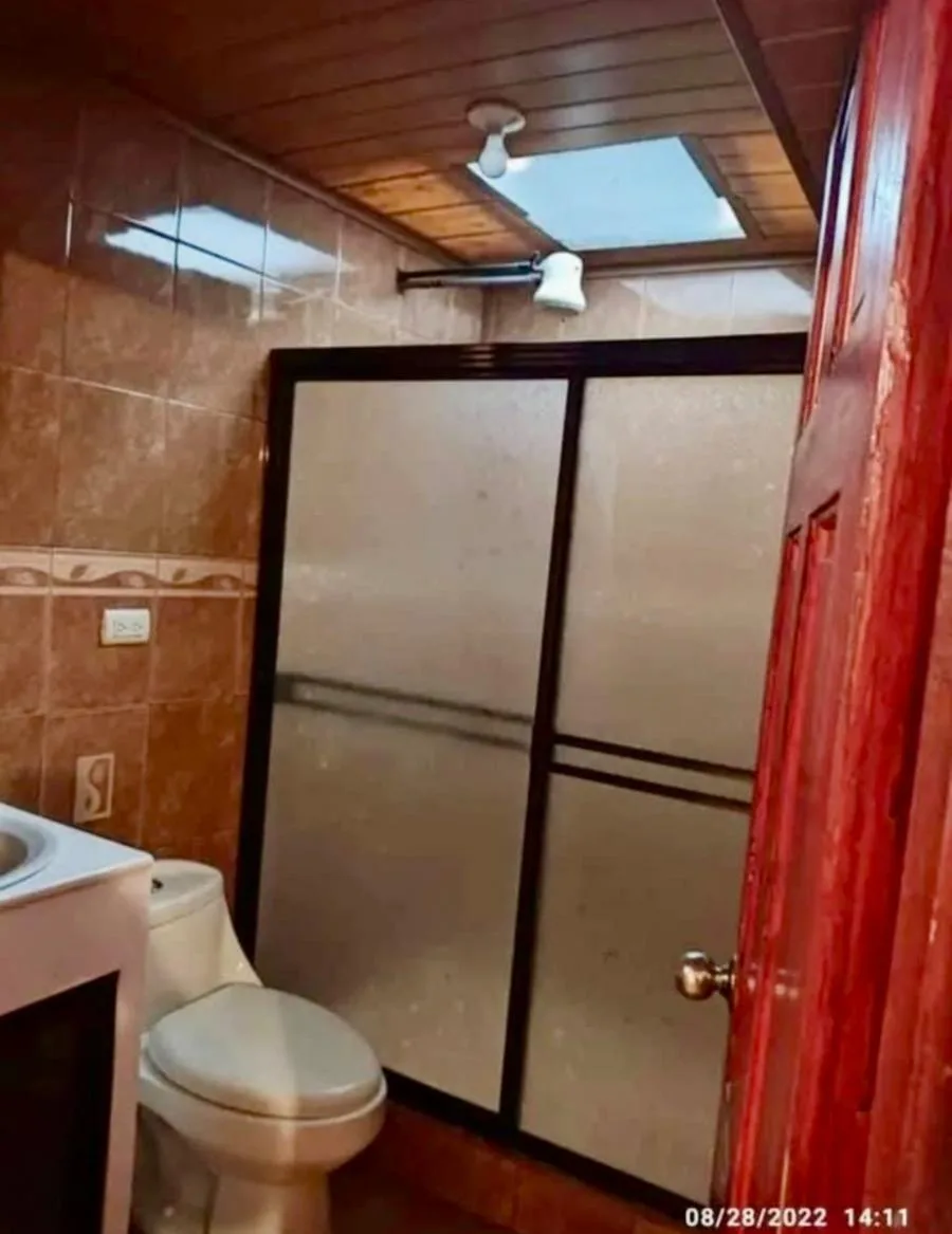 Oportunidad única! Casa esquinera con 2 locales comerciales en venta en San Pedro de Coronado - Venta en Vasquez de Coronado — photo 5