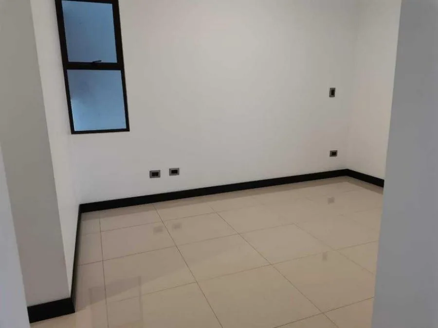 Venta de Casa en Moravia, San José. RAH 25-992 - Venta en Moravia — photo 3