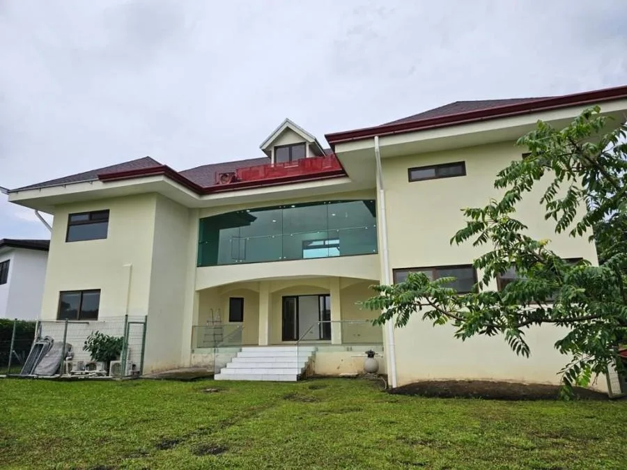 Venta de Casa en Hacienda Los Reyes La Guácima - Venta en Guácima