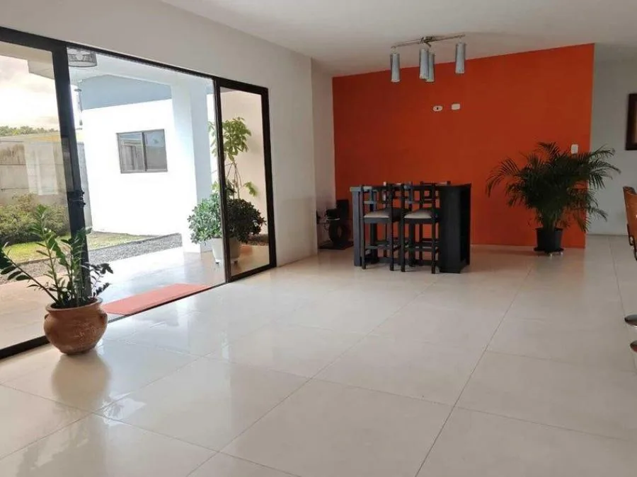 Venta de Casa en Santo Domingo, Heredia. RAH 25-984 - Venta en Santo Domingo — photo 3