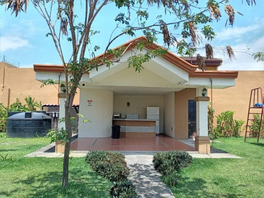 Venta de apartamento en segundo piso a estrenar en condominio en Tibás #OL5933 - Venta en Tibás