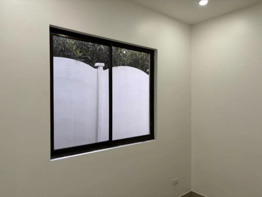 Venta de apartamento en segundo piso a estrenar en condominio en Tibás #OL5933 - Venta en Tibás — photo 4