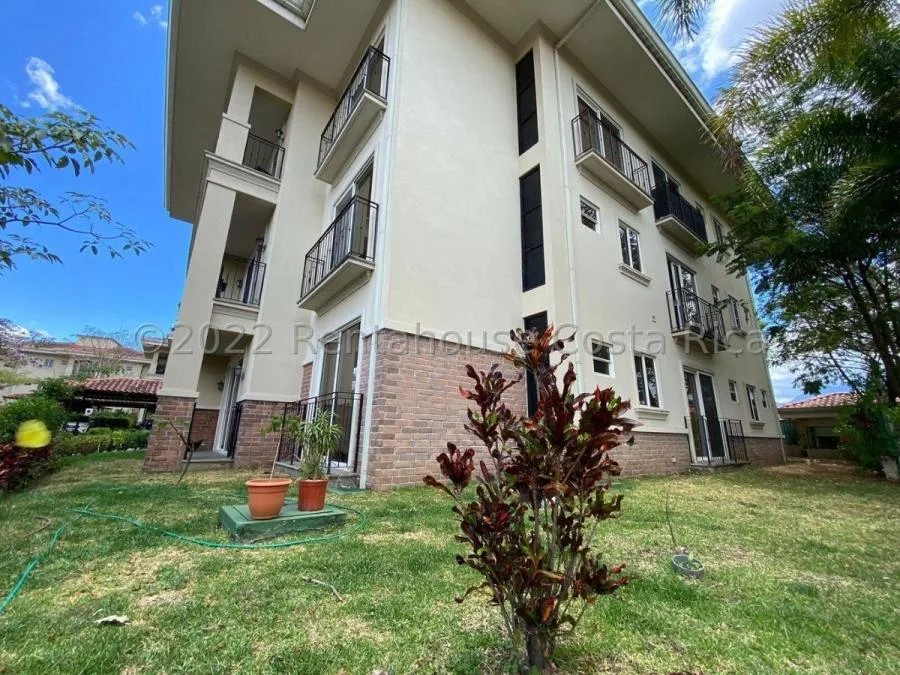VENTA DE APARTAMENTO EN BELEN DE HEREDIA CL22-2207 - Venta en Belén