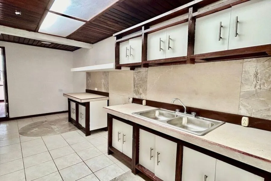 Venta de casa en Residencial La Maravilla, Sabanilla $201.900 #LL139 - Venta en San Pedro — photo 5