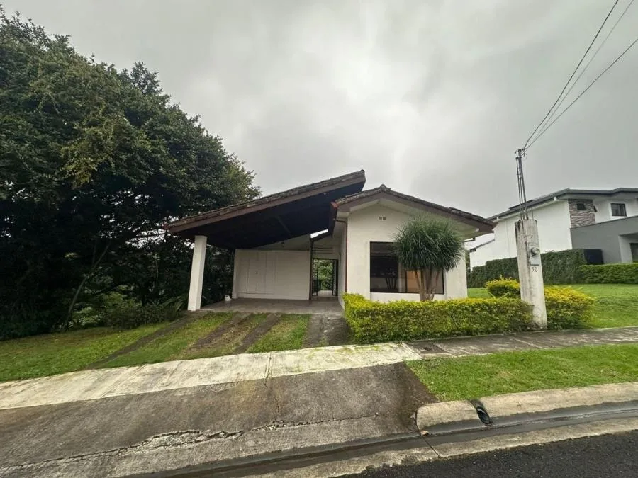 Se vende casa en Heredia Barva 26-568 - Venta en Barva