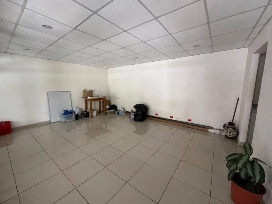 Venta de Edificio Comercial y Residencial en Tibás Llorente - Venta en Tibás — photo 2